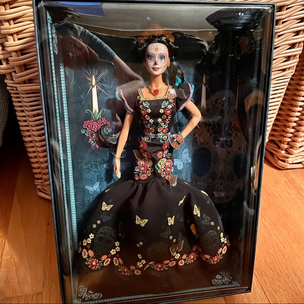 Dia De Los Muertos Signature Barbie 2019